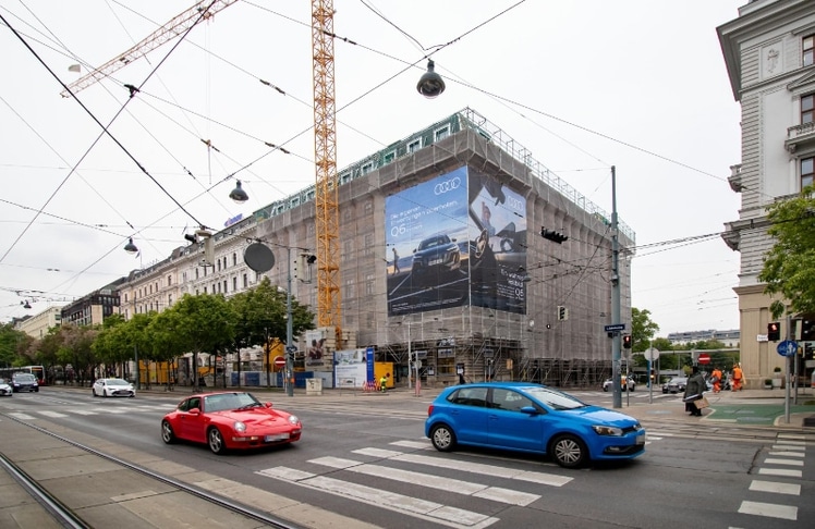 Die Kampagne wird auf einer Werbefläche von insgesamt 300 Quadratmetern präsentiert © Megaboard