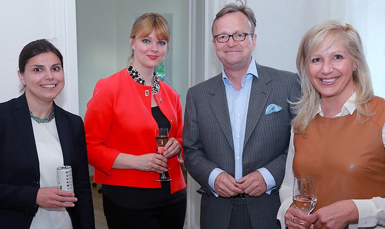 Cornelia Steidl  und Oliver Voigt (Mitte) © leadersnet/Langegger