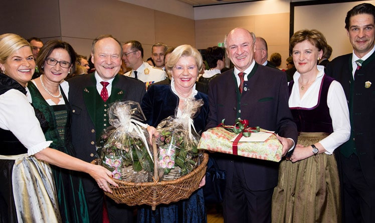 Klaudia Tanner, Johanna Mikl-Leitner, Hermann Schultes, Erwin und Sissy Pröll, Dorli Draxler sowie Stefan Jauk © NÖ Bauernbund/ Helmut Lackinger