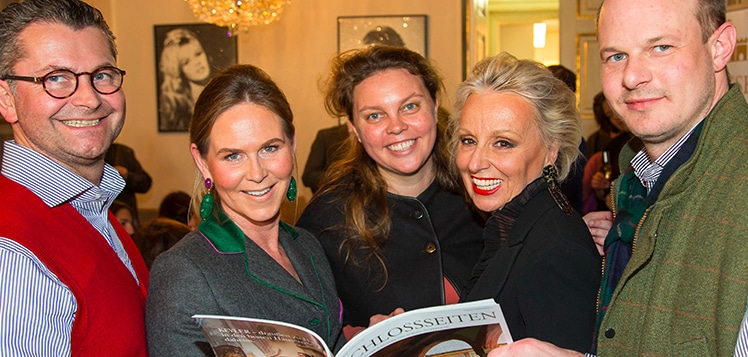 Markus Wach, Susanne Spatt und  Eva Maria von Schilgen mit Lisa Helena und Joseph Gasteiger-Rabenstein © schlossseiten.at