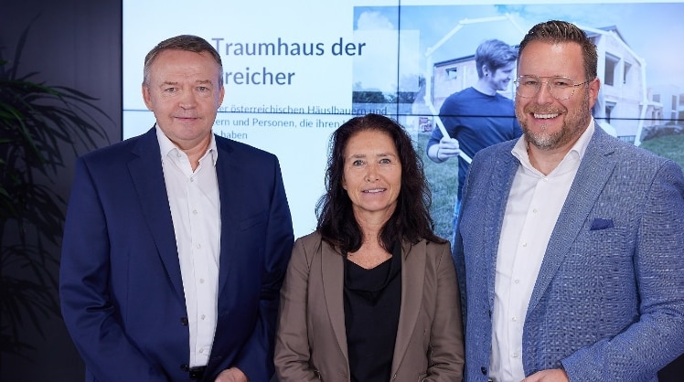 V.l.n.r.: Johann Marchner (Geschäftsführer Wienerberger Österreich), Birgit Starmayr (Vorständin market Institut) und Wilfried Lechner (Leitung Marketing & Kommunikation Wienerberger Österreich) © Wienerberger AG/APA-Fotoservice/Schedl