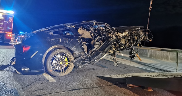 Ferrari FF Crash