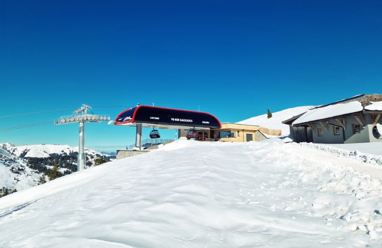 Die CD6C "Gauxjoch“ und "Trattenbach“ in Kitzbühel. © KitzSki