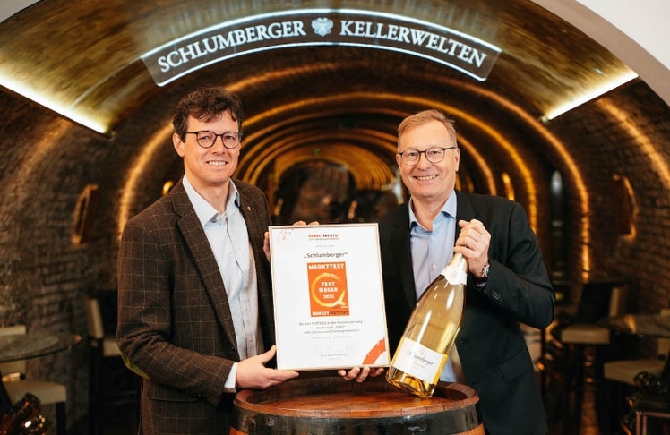 Schlumberger Geschäftsführer Benedikt Zacherl (links) und Werner Beutelmeyer, Institutsvorstand und Geschäftsführer des Market Instituts © Schlumberger/Ralph Darabos