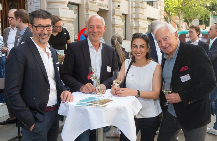 V.l.n.r.: Richard Mauerlechner,Weekend Magazin, Andreas Eichler, AE-Consulting, Alexandra Fink, Swiss Life International und Rudolf Semrad, HKSÖL Consultant © LEADERSNET/D.-Mikkelsen