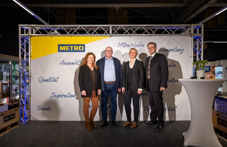 V.l.n.r.: Bürgermeisterin Andrea Heinrich, Metro Liezen Standortleiter Gerald Gutmann, Metro Österreich Geschäftsführerin und Direktorin Einkauf Angela Wider und Finanzdirektor Metro International Holding Robert Jakob © Metro Österreich/APA-Fotoservice/Angerer