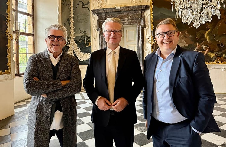 V.l.n.r. Leadersnet Art Herausgeber Gerhard Krispl, Landeshauptmann Christopher Drexler und Hauptsponsor der Landesausstellung Energie Steiermark Vorstandsdirektor Martin Graf ©Picbykrispl