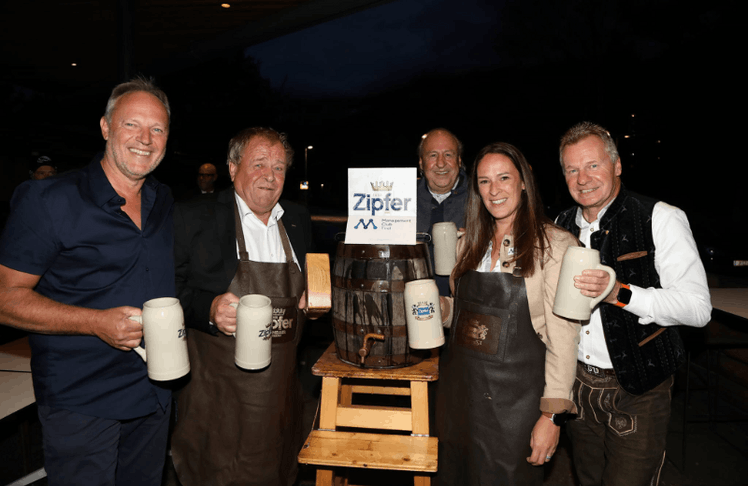 V.l.n.r.: Unternehmer Martin Klausner, Destillateur Edi Leismüller, MC-Präsident Helmut Lutz, Verkaufsdirektorin Brau Union Johanna Haselwanter und MC-Geschäftsführer Erwin Walch © Management Club Tirol/bereitgestellt