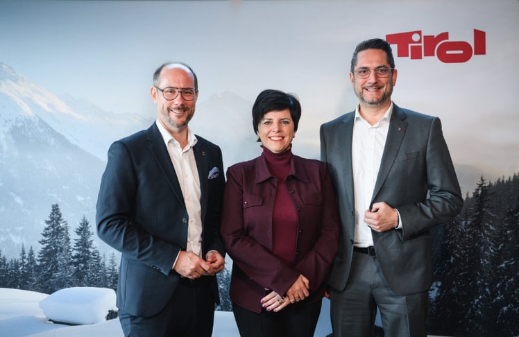 V.l.n.r.: Landesrat Mario Gerber, Tirol Werbung-Geschäftsführerin Karin Seiler und Wirtschaftskammer-Spartenobmann Alois Rainer © Tirol Werbung/Franz Oss