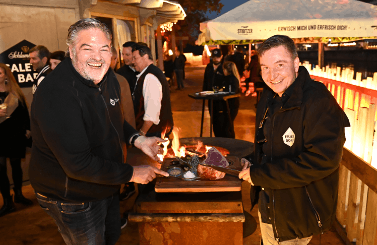 Die Feuerdorf-Geschäftsführer Patrick Nebois und Hannes Strobl (r.) © Christian Jobst