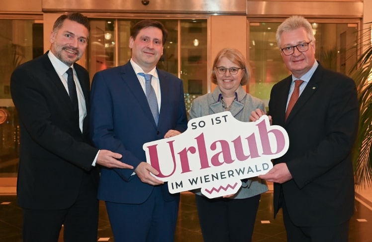 V.l.n.r.: Wienerwald Tourismus GF Michael Wollinger, GV-Vorsitzender Stefan Szirucsek, Aufsichtsratsvorsitzende Irene Moser und Aufsichtsratsmitglied Christoph Kainz © Wienerwald Tourismus / baden media