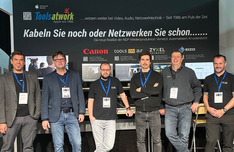 Gemeinsam am 6. und 7.11. auf der Meet 2024 (v.l.n.r.): Oliver Deutsch, Tools at Work
Bereichsleiter Video/Audio, Johannes Loreck, Product Specialist Pro Imaging
bei Canon Austria, David Mössner, Pre-Sales Engineer DACH bei Zyxel Networks, Daniel Lugmayr,
Tools at Work Spezialist Video/Audio, Thomas Sturb, EIZO Key-Account Manager und Ronny Helk,
Sales Manager Austria bei Zyxel Networks  © Tools at Work