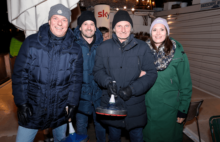 V.l.n.r.: Walter Fink, Director Brand & Marcoms Sky Österreich, Sky Chef-Kommentator Philipp Paternina, Sky Experte Alfred Tatar und Judith Mayr, Head of Corporate Communications Sky Österreich