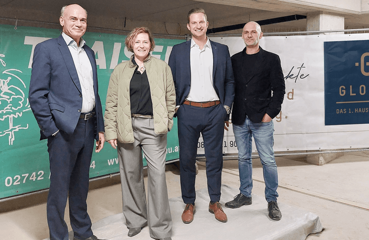 GF Stefan Messar (Glorit), Architektin Ivana Mirek (Büro Mirek Hackermüller), GF Thomas Planitzer (Generalunternehmer Traisen Bau), Markus Wimmer (Leitung Architektur Glorit) 