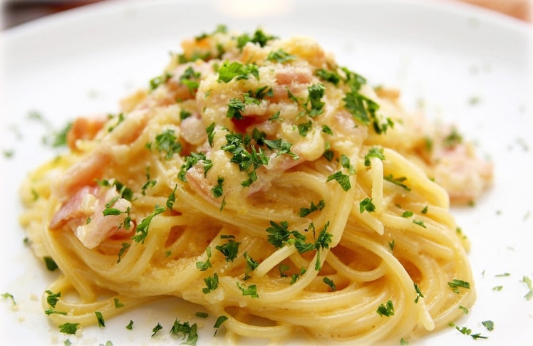 Spaghetti Carbonara und andere traditionelle Speisen sollen künftig nicht mehr als zwölf Euro kosten dürfen (Symbolbild)