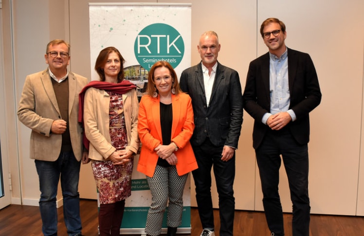 V.l.n.r.: RTK-Präsident Thomas Ziegler, RTK-Rechnungsprüferin Alexandra Kaszay, RTK-Geschäftsführerin Uschi Huber, RTK-Vorstandsmitglied Andreas Ablinger und RTK-Finanzreferent Hubertus Rothwangl © RTK/Neureiter-PR