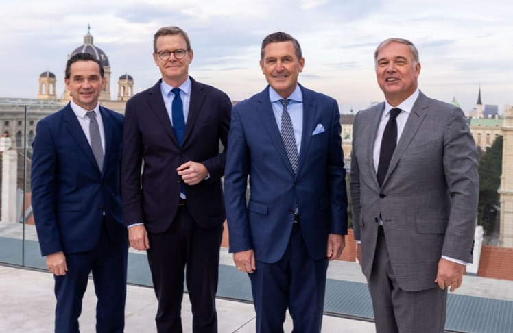 V.l.n.r.: Kurt Gollowitzer (Geschäftsführer Wien Holding), Joachim Hilke (CEO Europe, ATG Entertainment), Peter Hanke (Amtsführender Stadtrat für Finanzen, Wirtschaft, Arbeit, Internationales und Wiener Stadtwerke) und Walter Ruck (Präsident der Wirtschaftskammer Wien) © ATG Entertainment / Martina Berger 