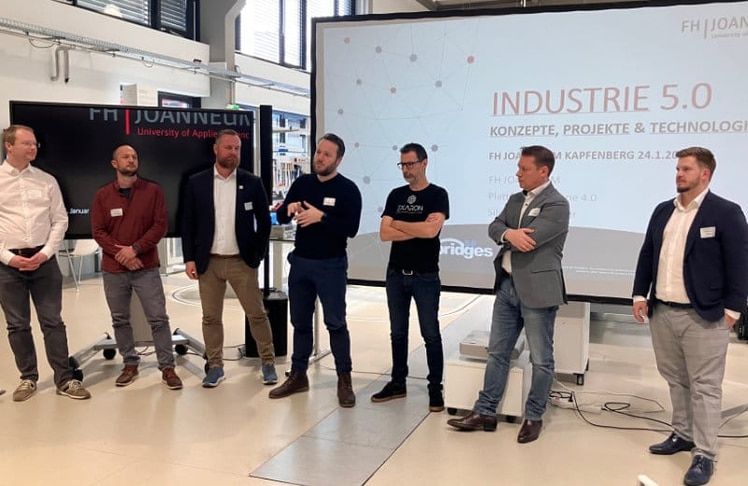 Die Vortragenden (v.l.n.r.): Markus Brillinger (Pro2Future), Philipp Kolb (ITK-Engineering), Thomas Seier (Edera Safety), Sebastian Egger-Lampl (XR Console), Manfred Hall (Exaron), Heimo Heininger (Siemens AG Österreich) und Felix Zottl (Schneider Electric) © Plattform Industrie 4.0