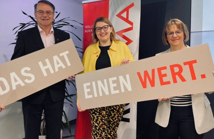 V.l.n.r.: Martin Greßl (Leiter Qualitätsmanagement und Prokurist), Christina Mutenthaler-Sipek (Geschäftsführerin AMA-Marketing) und Micaela Schantl (Leiterin Marktforschung). © AMA-Marketing