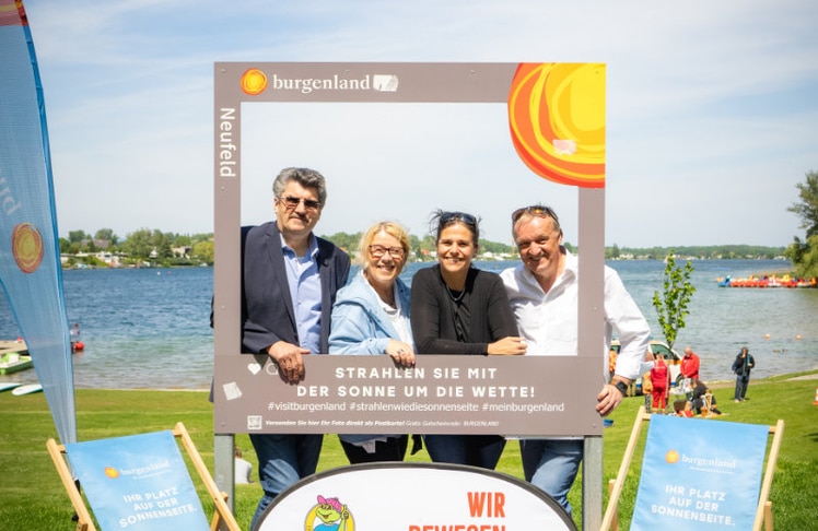 V.l.n.r.: Christian Popovits, Vizebürgermeister Neufeld an der Leitha, Brigitta Pelzer, Geschäftsführerin des Tourismusverbandes Mittelburgenland-Rosalia, Daniela Stoll, Geschäftsführerin Neufelder Seebetriebe und Michael Lampl, Bürgermeister Neufeld an der Leitha © Burgenland Tourismus/Andreas Hafenscher