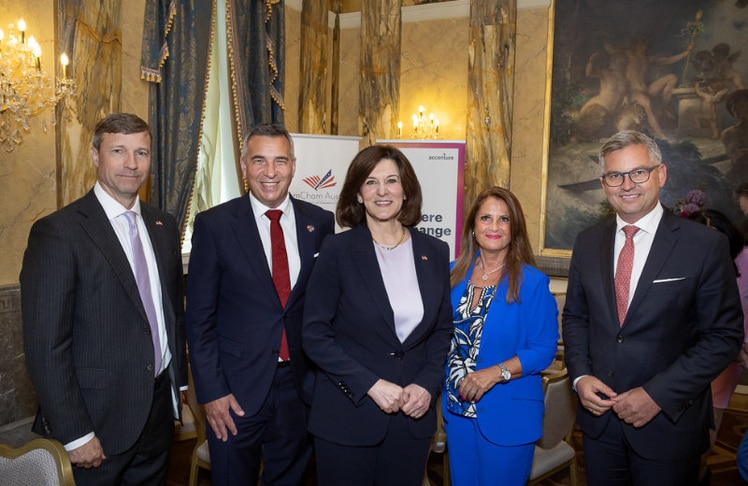 V.l.n.r.: Ken Walsh, Michael Zettel, Victoria Reggie Kennedy, Susanne Reisinger-Anders und Magnus Brunner © LEADERSNET/C. Mikes