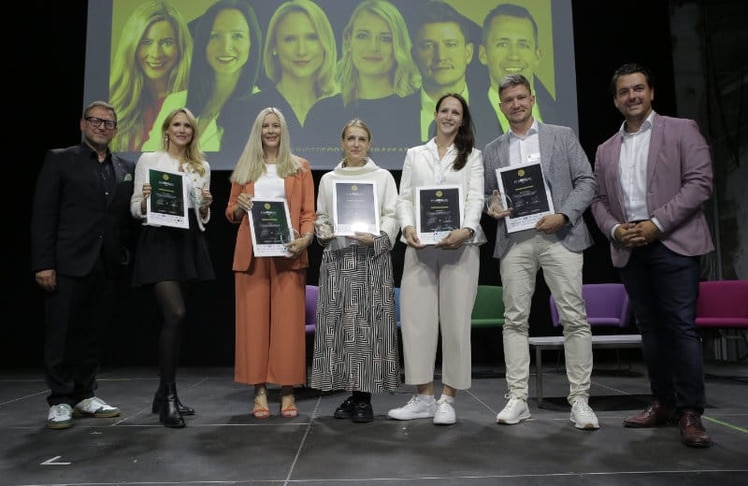 V.l.n.r.: Friedrich Csörgits (LEADERSNET-Immobilien Herausgeber), Mariella Kapoun, Julia Fritz, Barbara Riegler, Nadja Holzer, Benedikt Stockert und Christian Zsovinecz (Geschäftsführender Gesellschafter Opinion Leaders Network)  © LEADERSNET/D. Mikkelsen