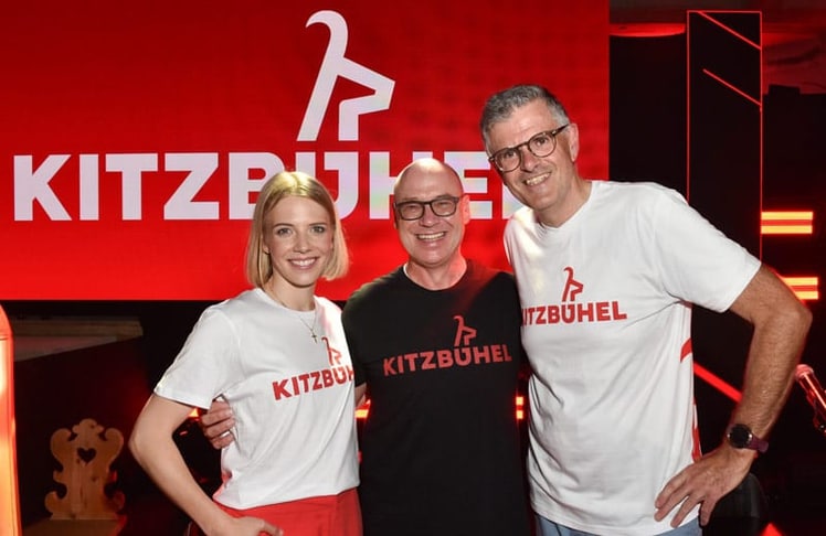 Viktoria Veider-Walser, Christian Harisch (Mitte) mit dem Kitzbüheler Bürgermeister Klaus Winkler © BrauerPhotos/G.Nitschke