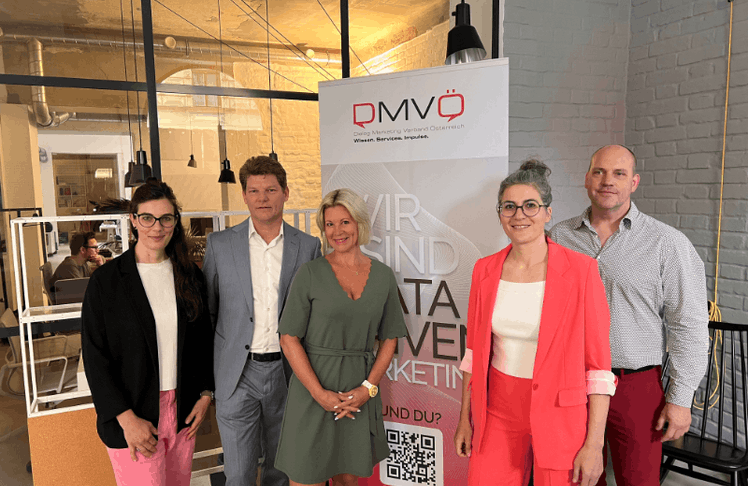 V.l.n.r.: Julia Pichler (Canon), Martin Kernthaler (Neuer Expert Group Leiter B2B Expert Group des DMVÖ), 
Alexandra Vetrovsky-Brychta (Präsidentin des DMVÖ), Judith Sambs (Premedia) und Markus Ott (CoStudienleiter B2B Leadgenerierungsstudie 2024) © DMVÖ