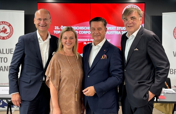 V.l.n.r.: Herbert Kovar (Managing Partner Tax, Deloitte Österreich), Monika Racek (CEO Admiral Casinos & Entertainment), Gerhard Hrebicek (Präsident European Brand Institute) und Gerald Ganzger (Rechtsanwalt Lansky, Ganzger, Göth, Frankl & Partner) © LEADERSNET