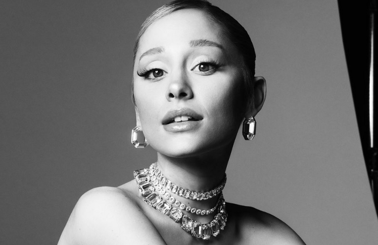 US-Popstar Ariana Grande ist die neue Markenbotschafterin von Swarovski © Mert Alas und Marcus Piggott für Swarovski