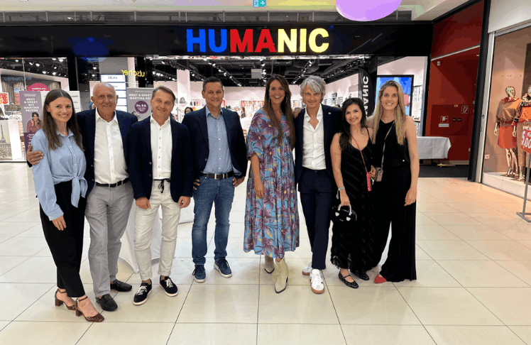 V.l.n.r. Sandra Krottmeier-Promitzer (Head of Fashion PR bei Humanic), Erich Treu (Eigentümer LCS), Peter Hanl (Verkaufsleiter Humanic), Christian Trampus (Centerleiter der LCS), Martina Reuter (Styling-Expertin), Christian Krenn (Bereichsleiter Vertrieb und Expansion Humanic), Monika Spasojevic (Head of Social Media Humanic), Ruth Wagner (Head of Corporate Legal Affairs, Real Estate) © HUMANIC // humanic.net