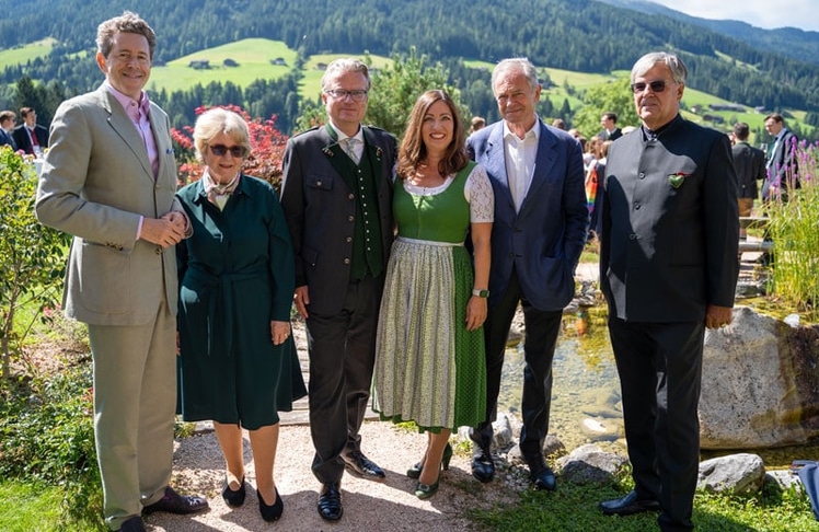 V.l.n.r.: Harald Mahrer, Waltraud Klasnic, Christopher und Iris Drexler, Andreas Treichl sowie Herwig Hösele © LEADERSNET/A. Rieck