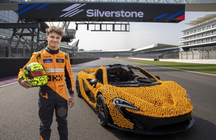 Der Lego Technic McLaren hat einen Elektromotor eingebaut © McLaren / Lego