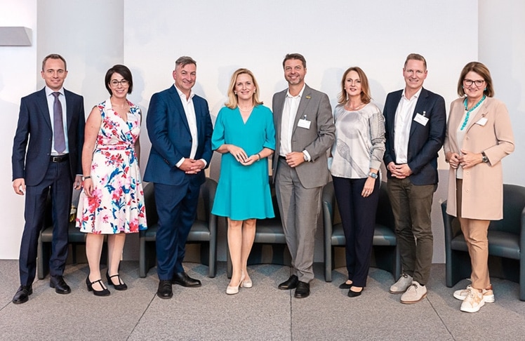 V.l.n.r.: Grzegorz Sielewicz, Christiane von Berg, Markus Gürne, Dagmar Koch, Felix Strohbichler, Eva Komarek, Christoph Rohr und Gertrude Schatzdorfer-Wölfel © LEADERSNET/G. Rizar