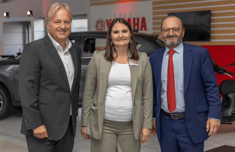 V.l.n.r.: Harald Kräuter (Direktor für Technik & Digitalisierung ORF), Stephanie Ernst (Rainer Gruppe) und Burkhard Ernst (GF Rainer Gruppe) © LEADERSNET / S. Oblak