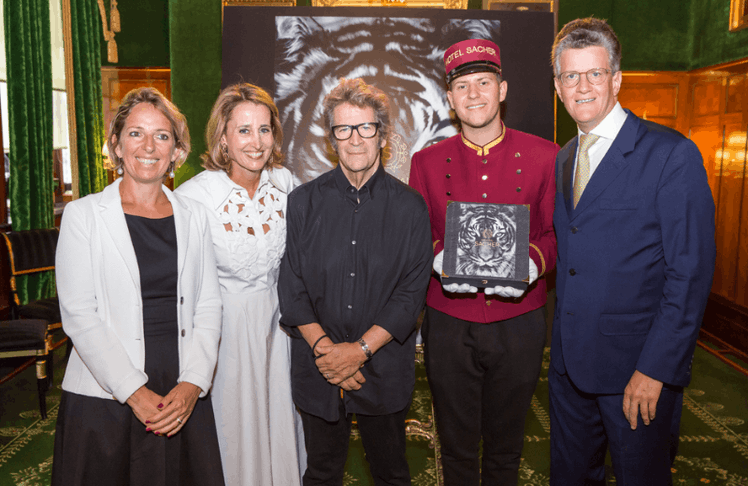 V.l.n.r.: Gaia Novarino, Alexandra Winkler, Robert Longo, Anstellter des Hauses und Georg Gürtler © LEADERSNET/ D. Mikkelsen 