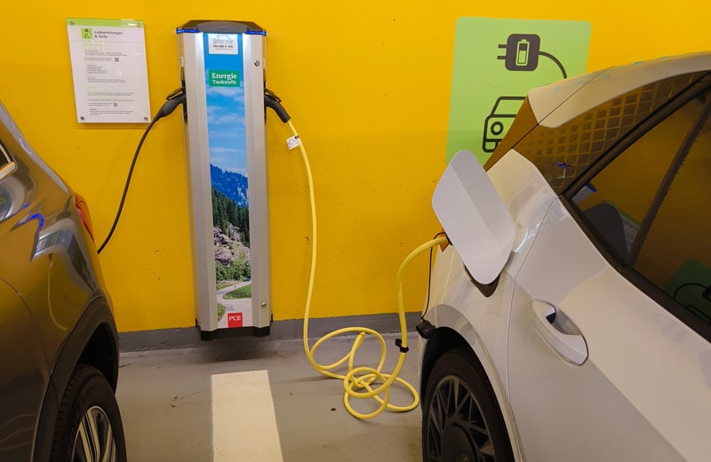 Langlebigkeit-von-E-Auto-Batterien-berrascht-sogar-Experten